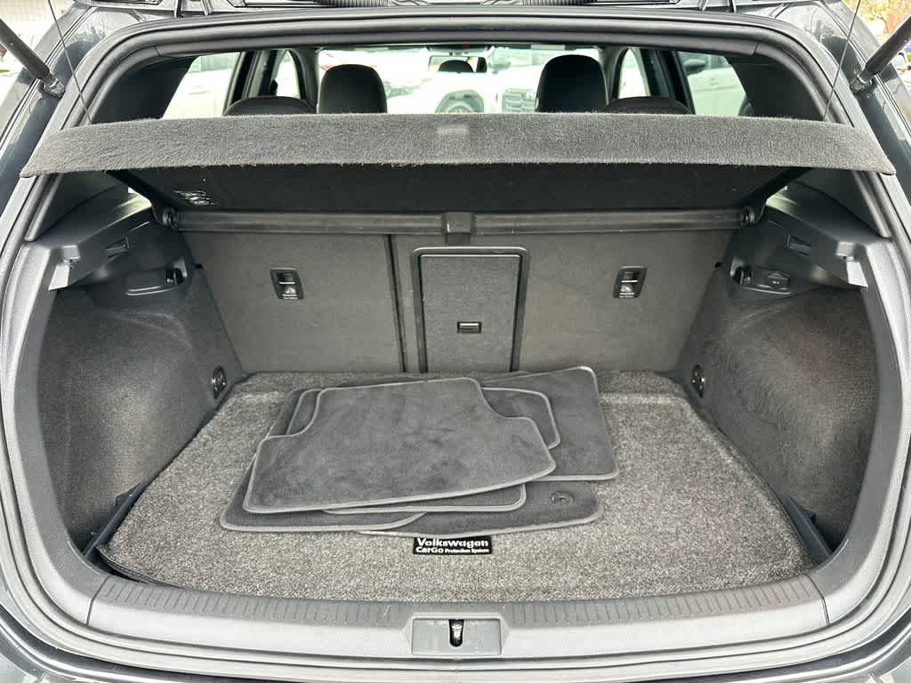 Thumbnail: 2017 Volkswagen Golf - 18