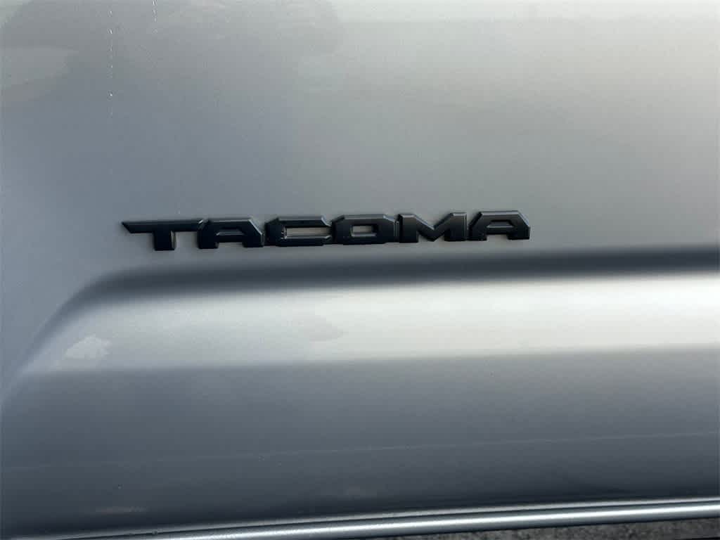 Thumbnail: 2019 Toyota Tacoma - 6