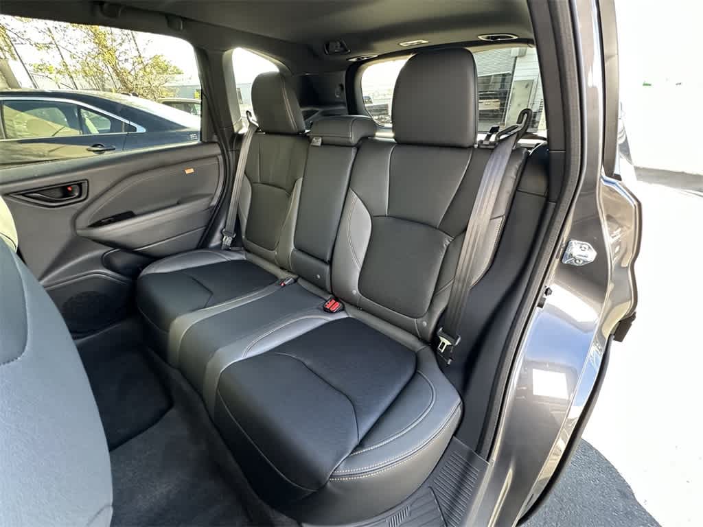 Thumbnail: 2026 Subaru Forester - 14