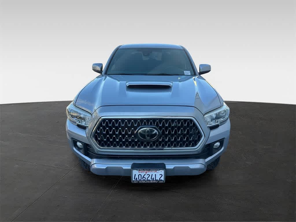 Thumbnail: 2018 Toyota Tacoma - 8