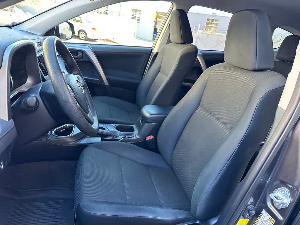 Thumbnail: 2016 Toyota RAV4 - 12