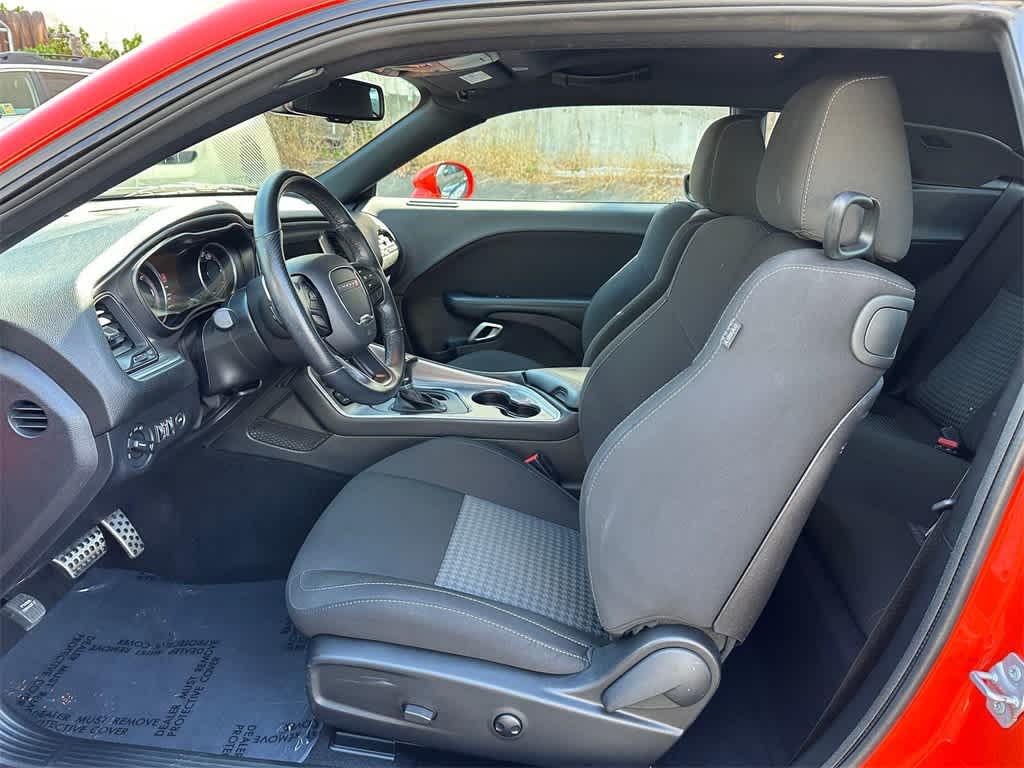 2022 Dodge Challenger R/T Scat Pack photo 2