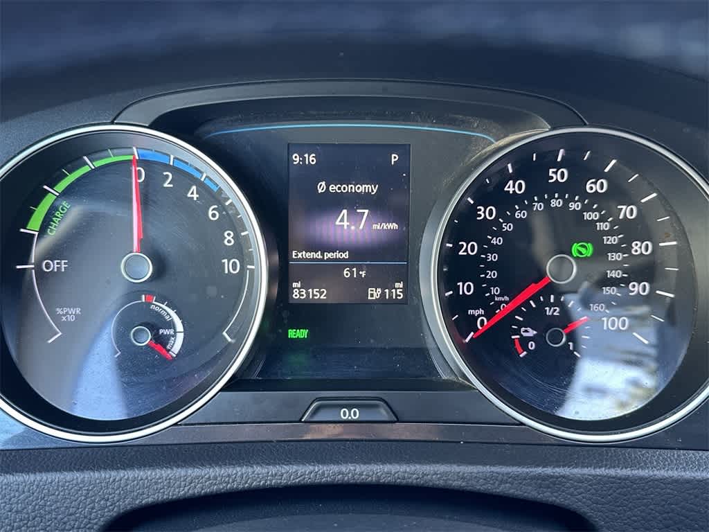 Thumbnail: 2019 Volkswagen e-Golf - 18