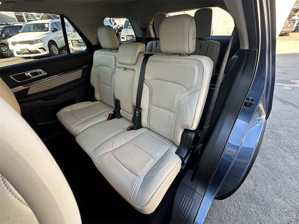 Thumbnail: 2019 Ford Explorer - 14