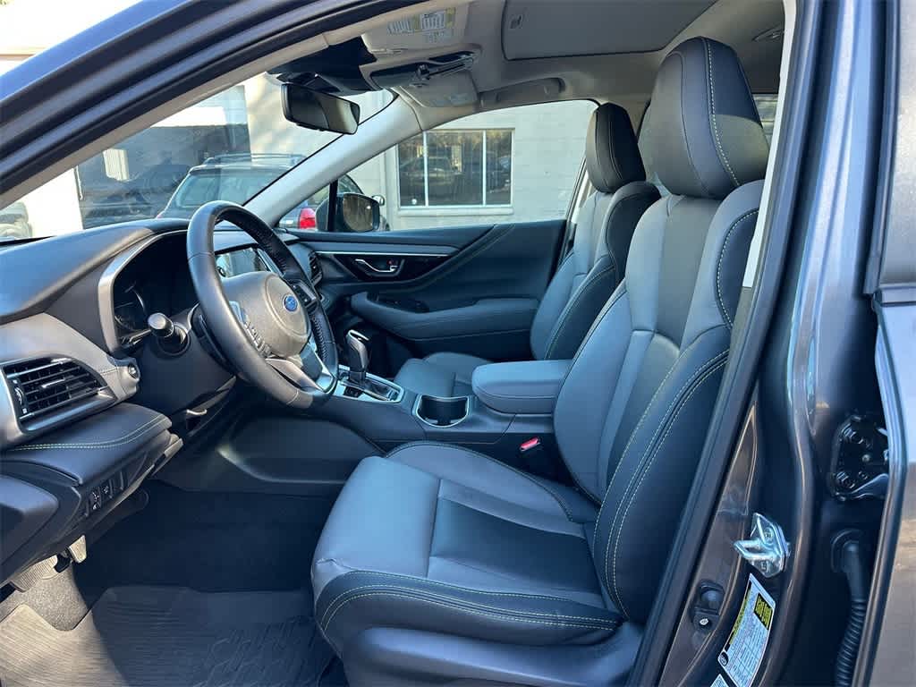 2023 Subaru Outback Onyx Edition XT photo 2