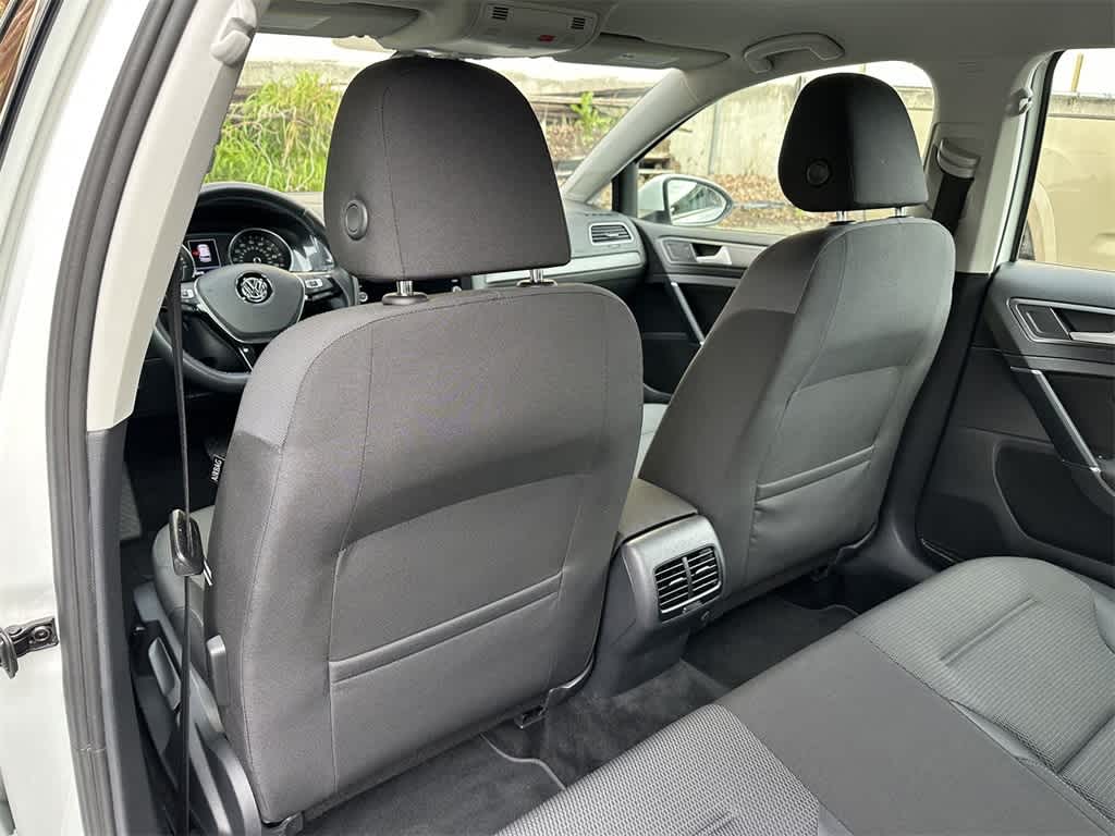 Thumbnail: 2019 Volkswagen e-Golf - 12