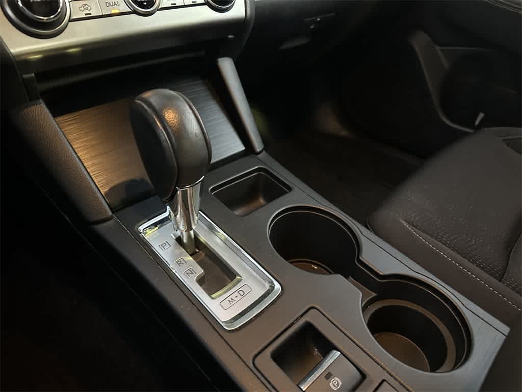 Thumbnail: 2015 Subaru Legacy - 17