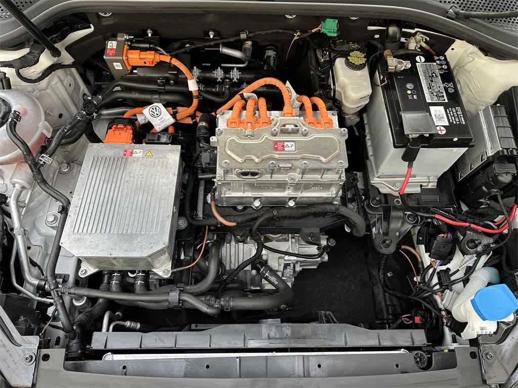 Thumbnail: 2019 Volkswagen e-Golf - 9