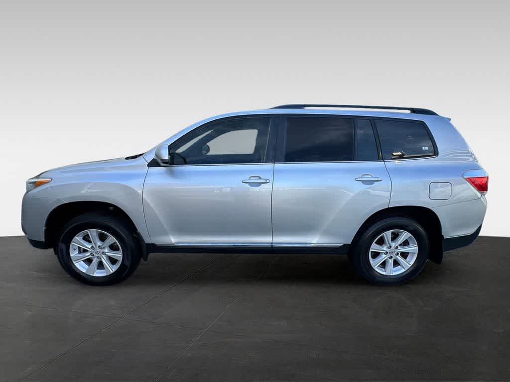 Thumbnail: 2011 Toyota Highlander - 3