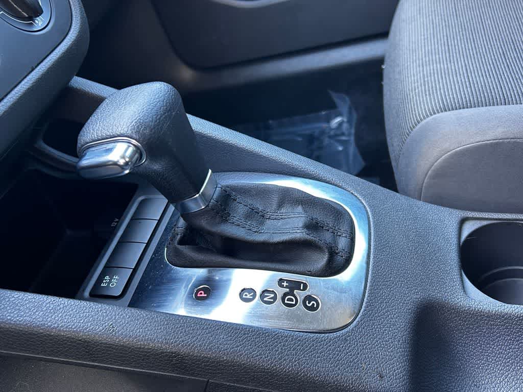 Thumbnail: 2009 Volkswagen Rabbit - 17