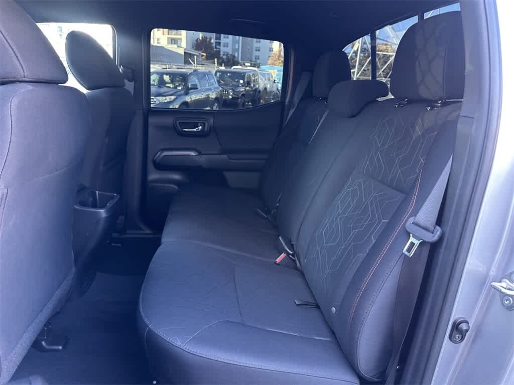 Thumbnail: 2018 Toyota Tacoma - 13