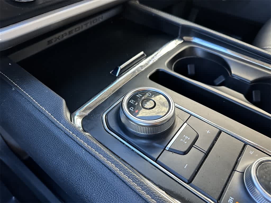 Thumbnail: 2022 Ford Expedition MAX - 16