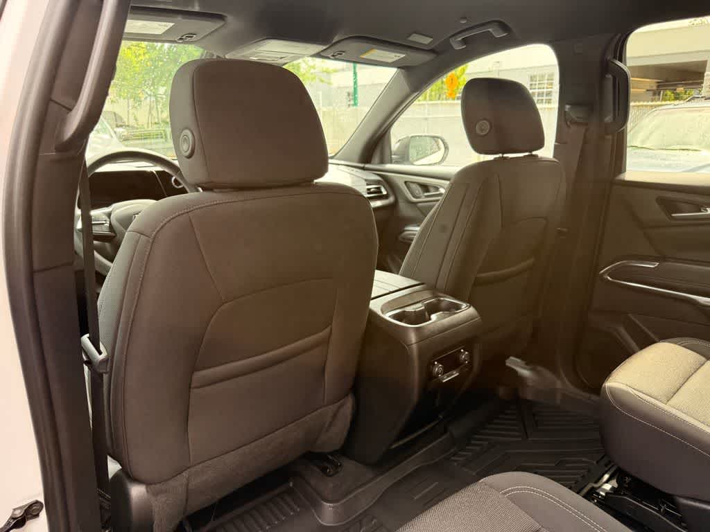 Thumbnail: 2024 Chevrolet Traverse - 12