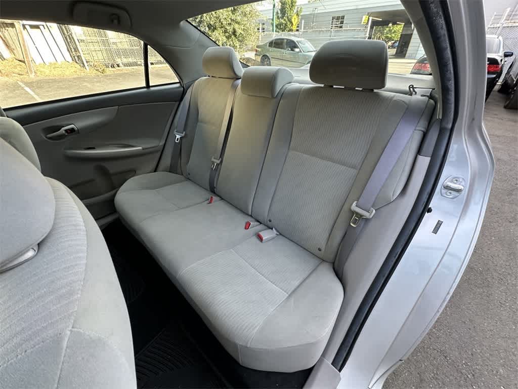 Thumbnail: 2010 Toyota Corolla - 13