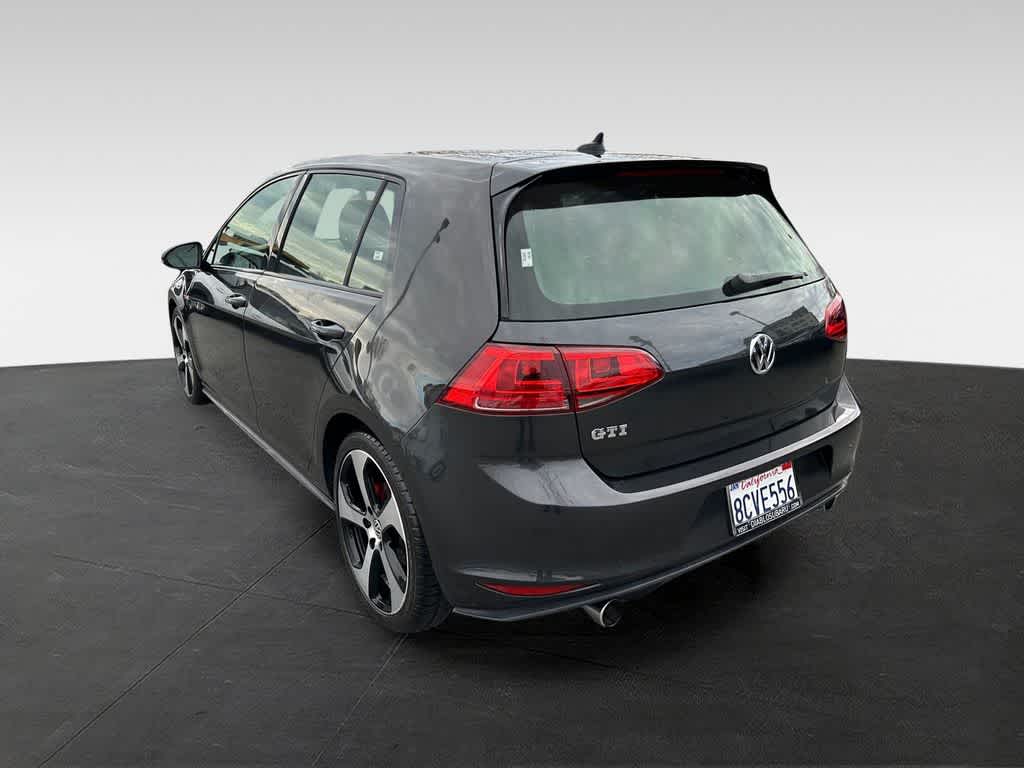 Thumbnail: 2017 Volkswagen Golf - 4