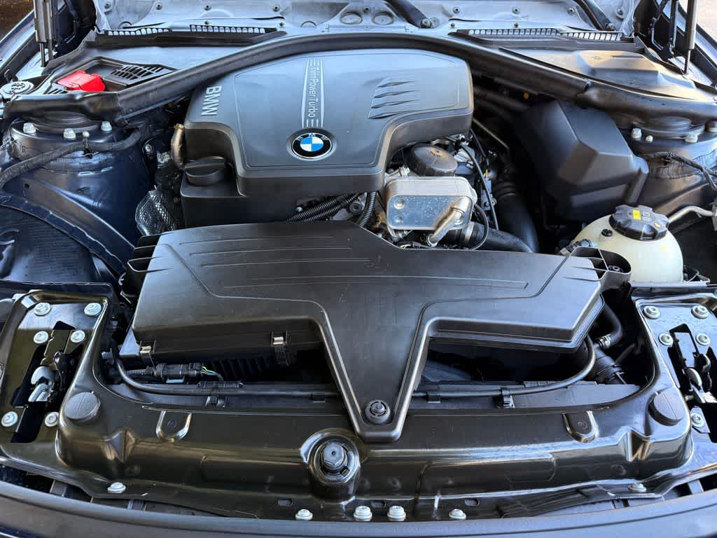 Thumbnail: 2016 BMW 3 Series - 9