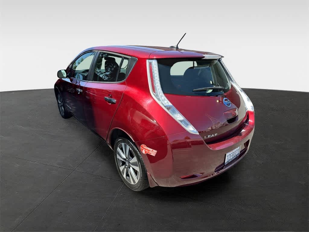 Thumbnail: 2017 Nissan Leaf - 4