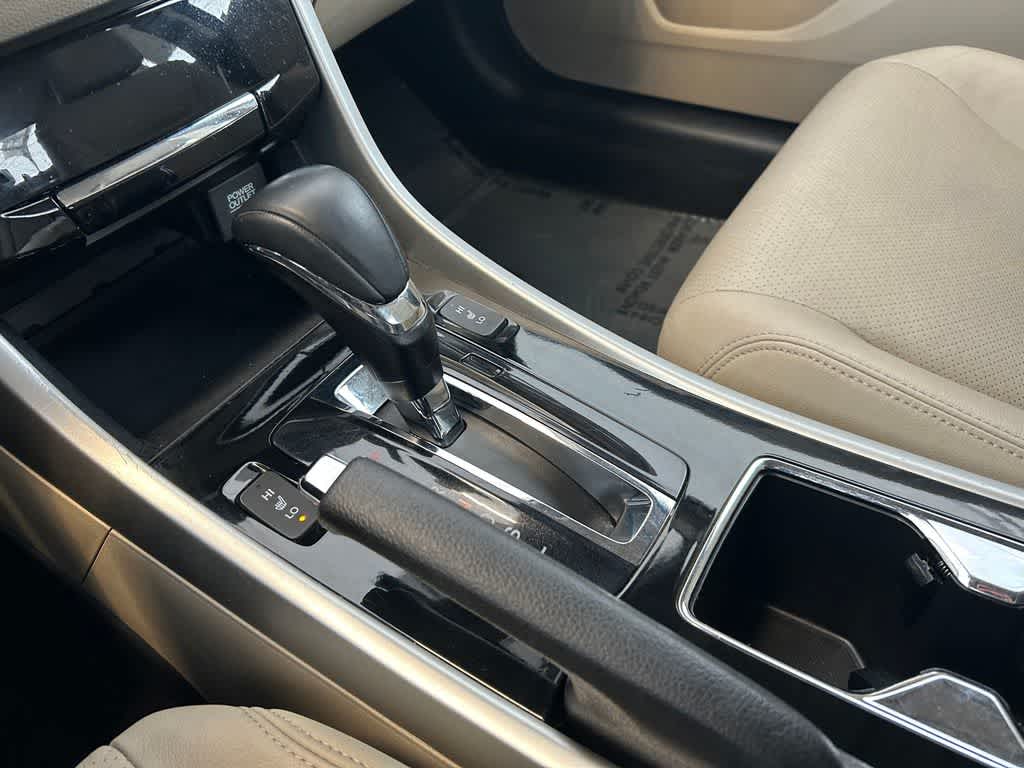 Thumbnail: 2016 Honda Accord - 17