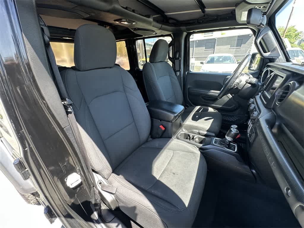 Thumbnail: 2018 Jeep Wrangler - 14