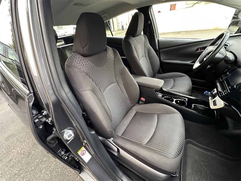 Thumbnail: 2019 Toyota Prius Prime - 14