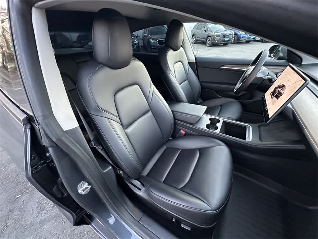 Thumbnail: 2022 Tesla Model 3 - 15