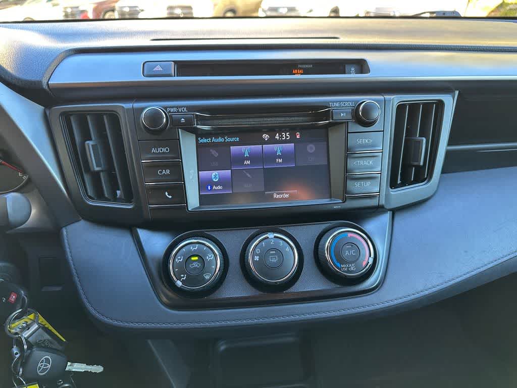 Thumbnail: 2016 Toyota RAV4 - 16