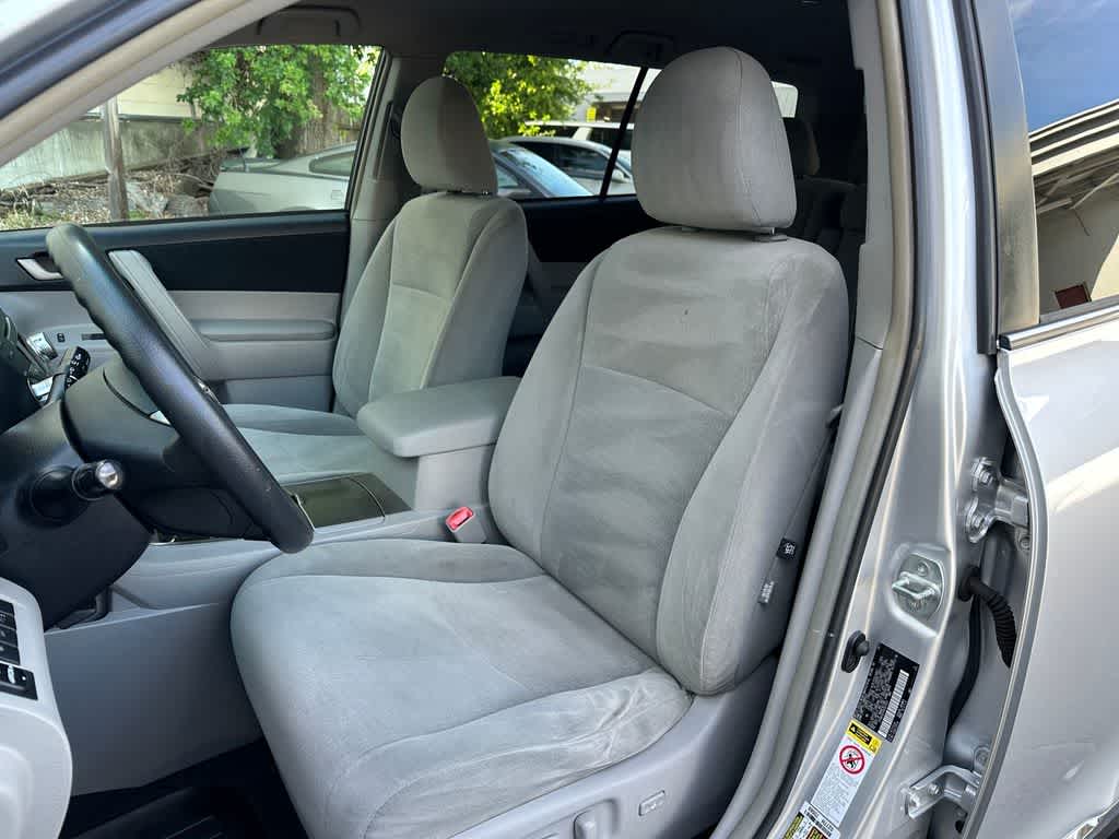 Thumbnail: 2011 Toyota Highlander - 11