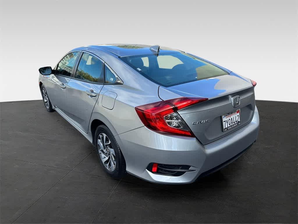 Thumbnail: 2017 Honda Civic - 4