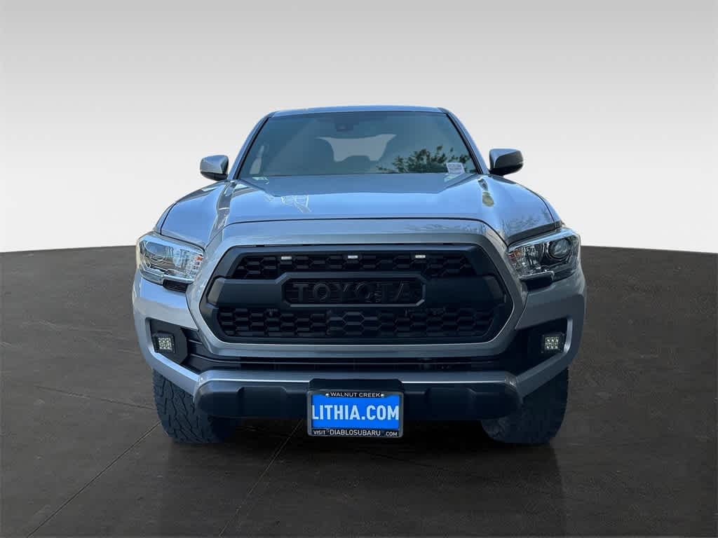 Thumbnail: 2019 Toyota Tacoma - 8