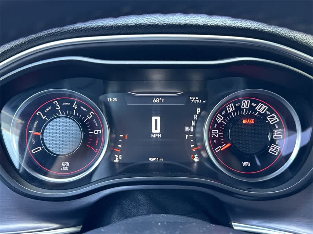 2017 Dodge Challenger SXT 18