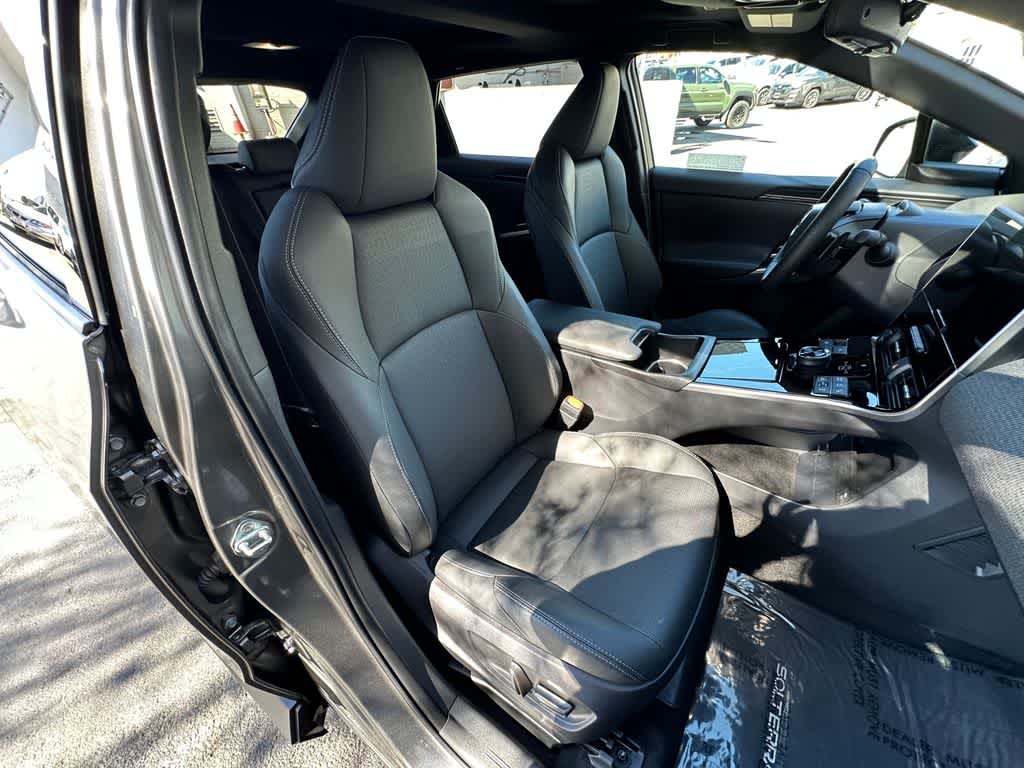 Thumbnail: 2024 Subaru Solterra - 15