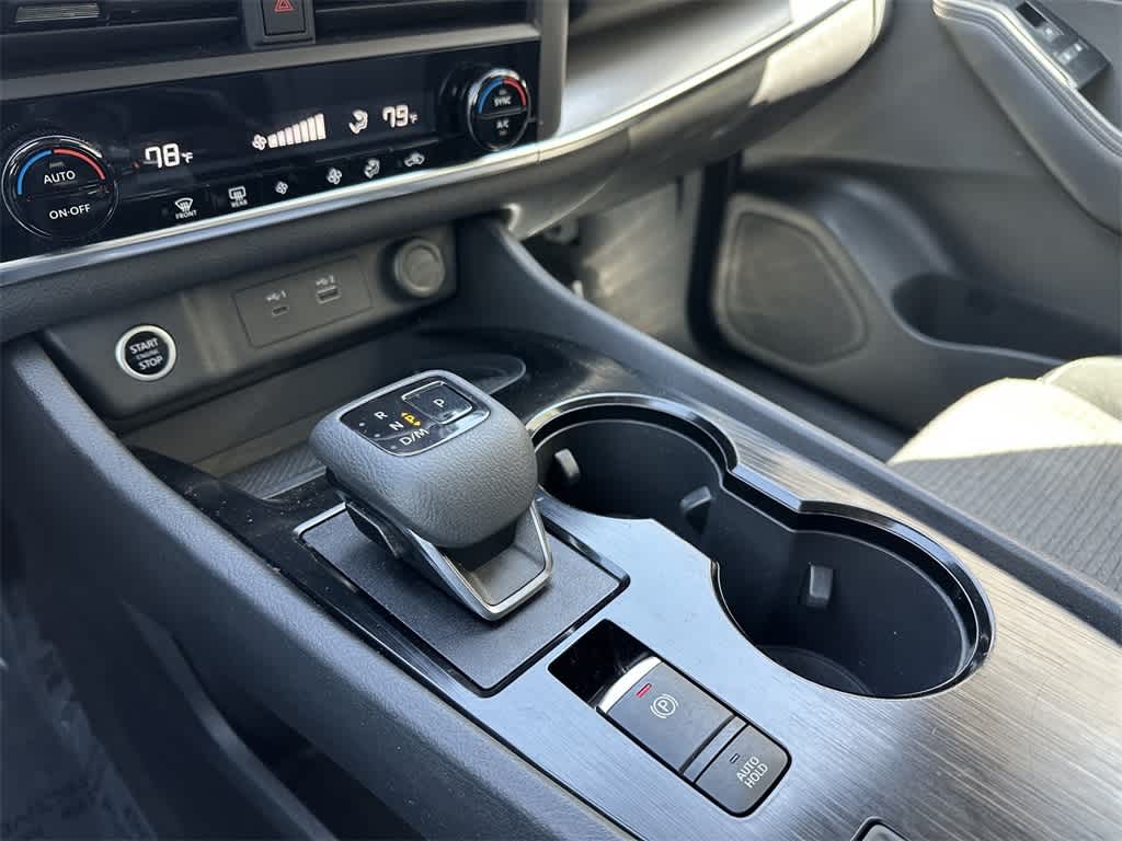 2023 Nissan Rogue SV 17