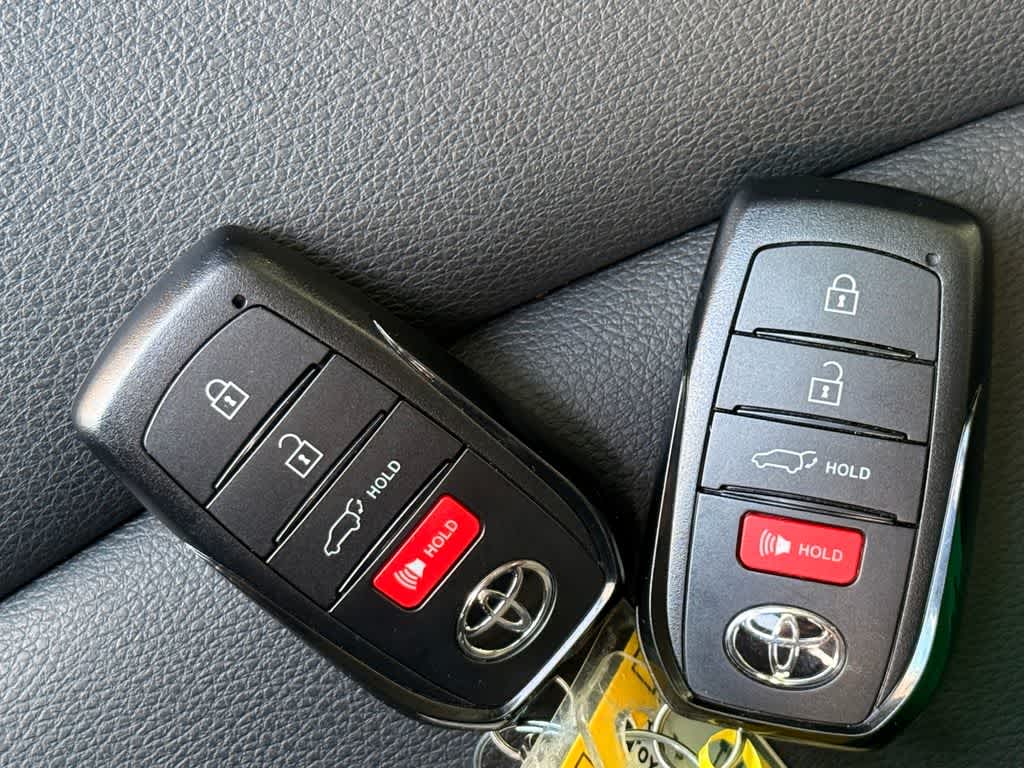 Thumbnail: 2026 Toyota Corolla Cross - 21