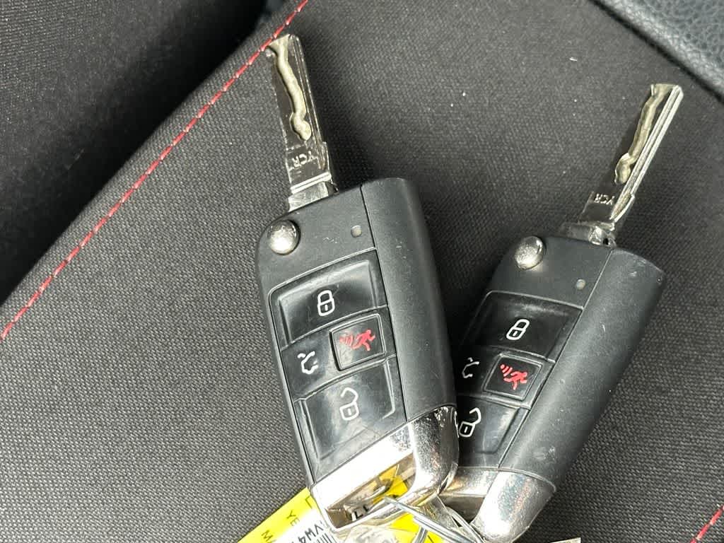 Thumbnail: 2017 Volkswagen Golf - 19