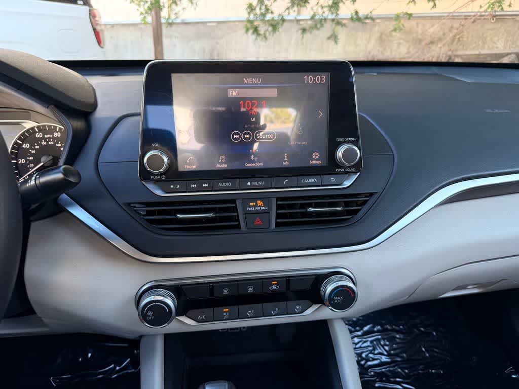 Thumbnail: 2020 Nissan Altima - 16