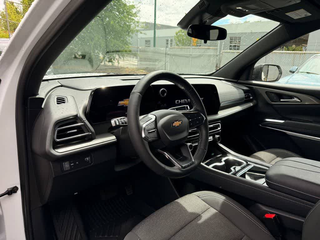 Thumbnail: 2024 Chevrolet Traverse - 2