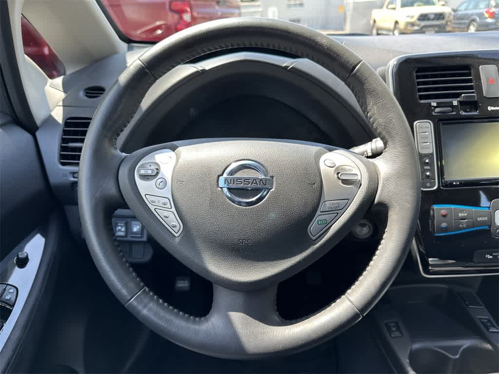 Thumbnail: 2017 Nissan Leaf - 15