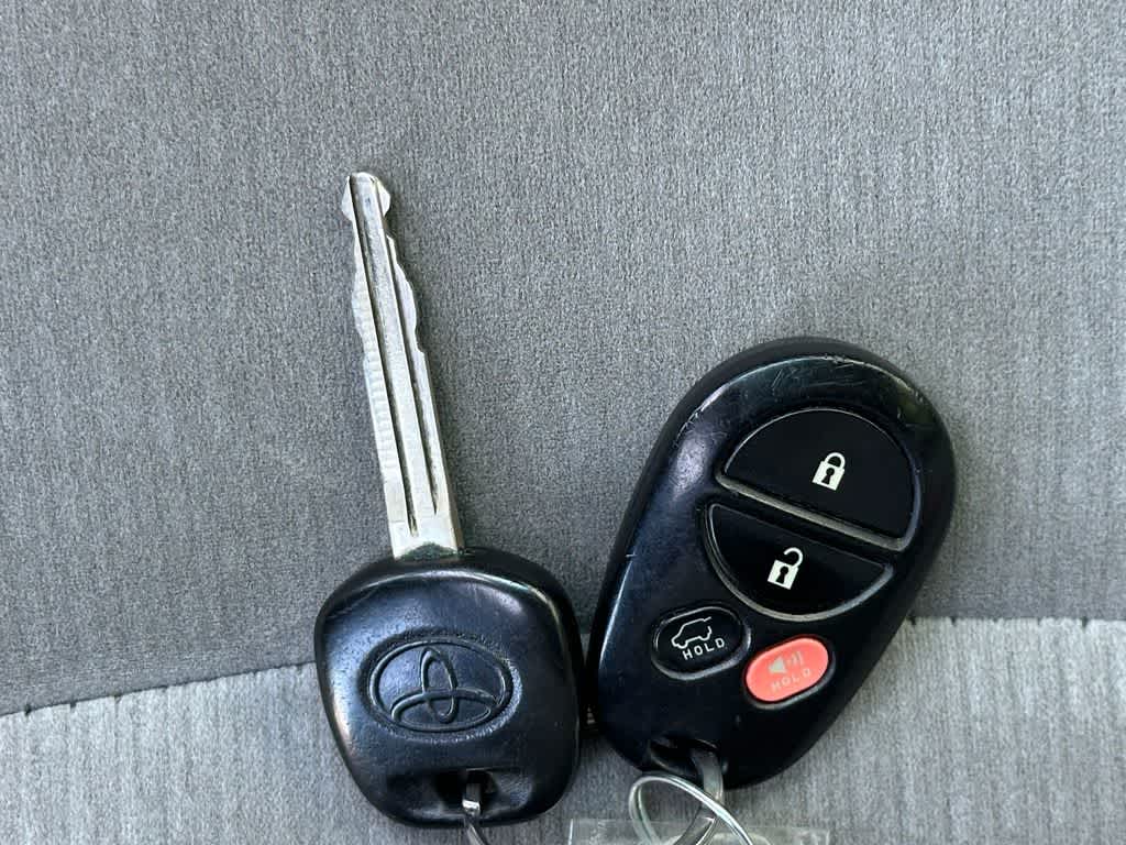 Thumbnail: 2011 Toyota Highlander - 20