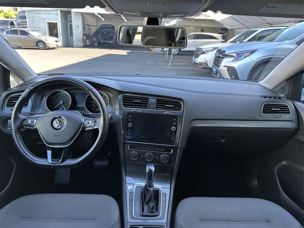 Thumbnail: 2019 Volkswagen e-Golf - 10