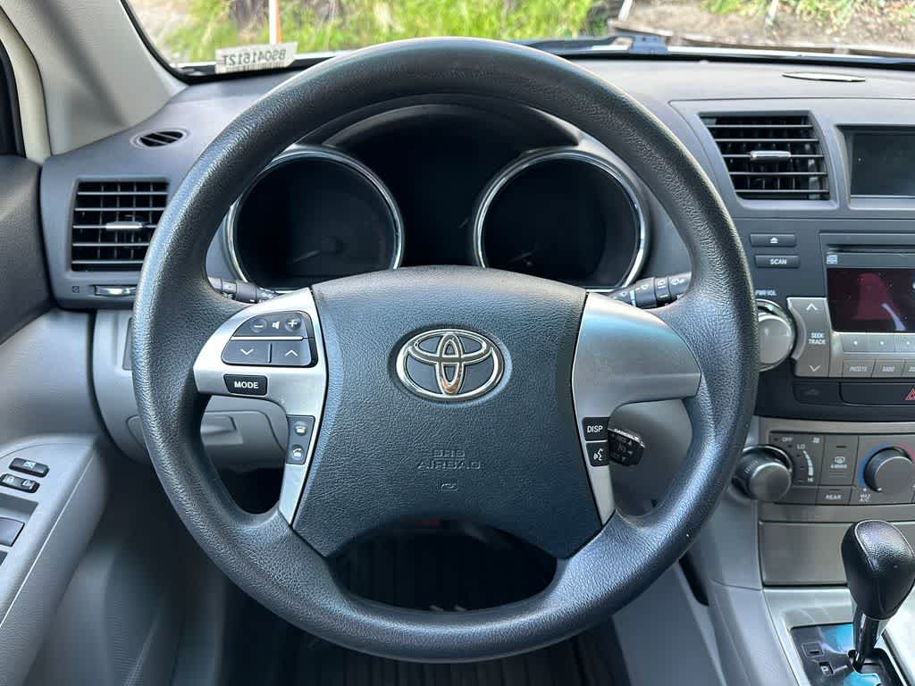 Thumbnail: 2011 Toyota Highlander - 15