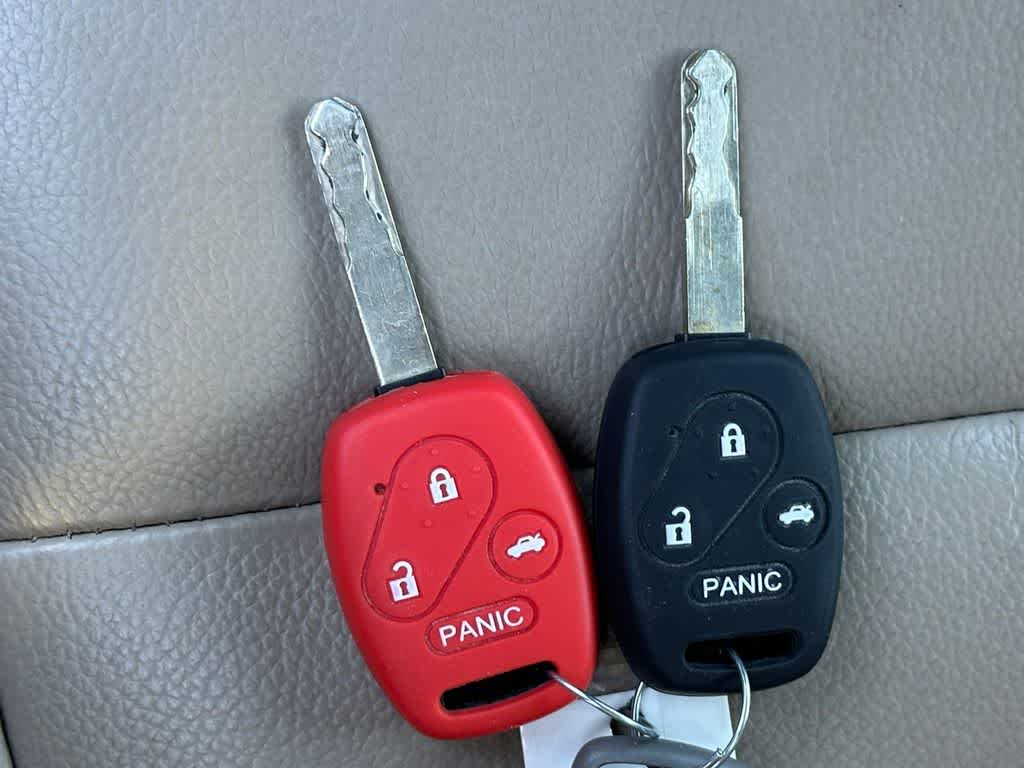 Thumbnail: 2011 Honda Pilot - 20