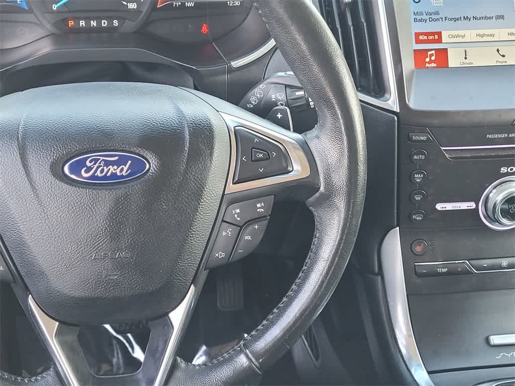 2017 Ford Edge Titanium 14