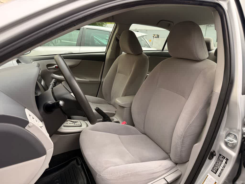 Thumbnail: 2012 Toyota Corolla - 11