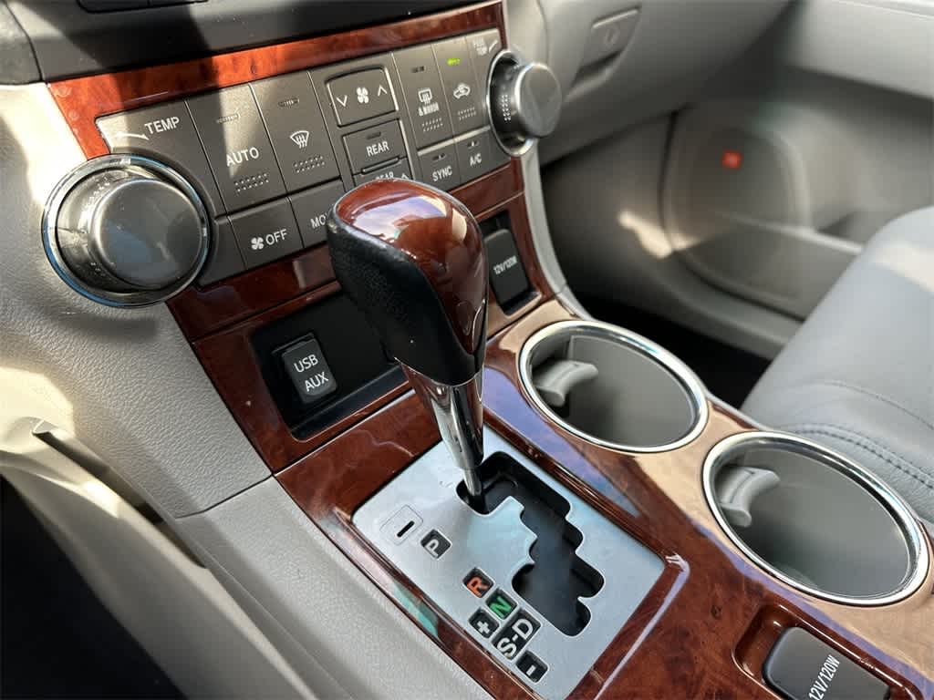 Thumbnail: 2012 Toyota Highlander - 16