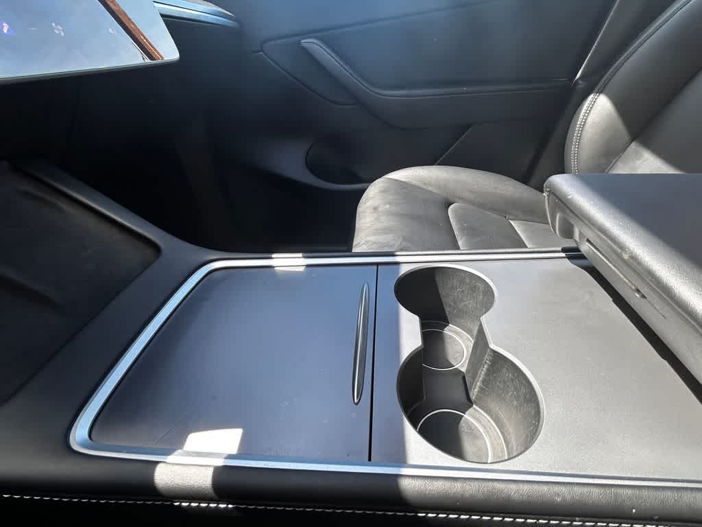 Thumbnail: 2022 Tesla Model Y - 18
