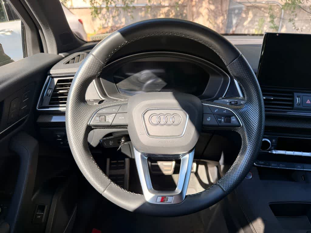 Thumbnail: 2023 Audi SQ5 - 16