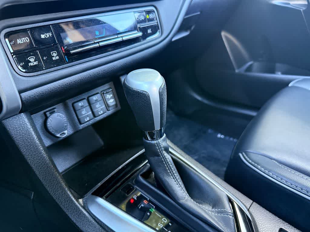 Thumbnail: 2017 Toyota Corolla - 18