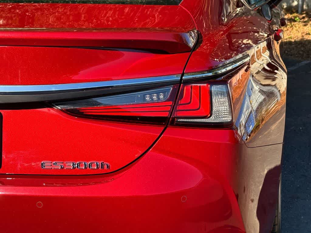 Thumbnail: 2023 Lexus ES - 7