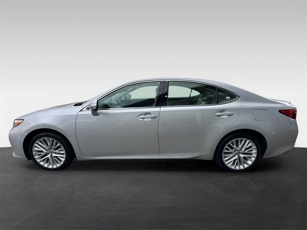 Thumbnail: 2014 Lexus ES - 3