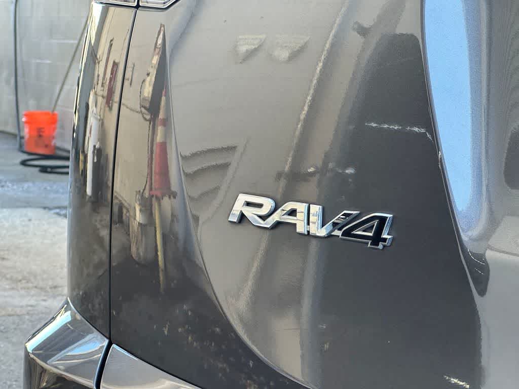 Thumbnail: 2016 Toyota RAV4 - 6